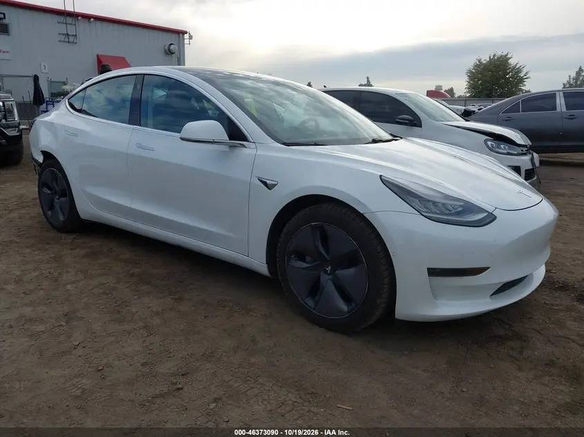Tesla Model 3 Standard Range Plus Rear-Wheel Drive/Standard Range Rear-Wheel Drive 2020