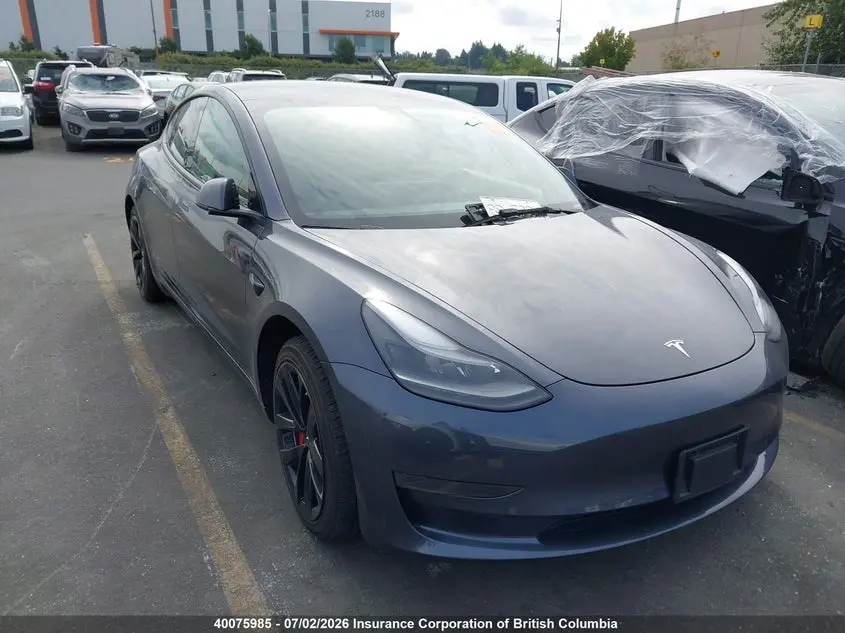 Tesla Model 3 2022