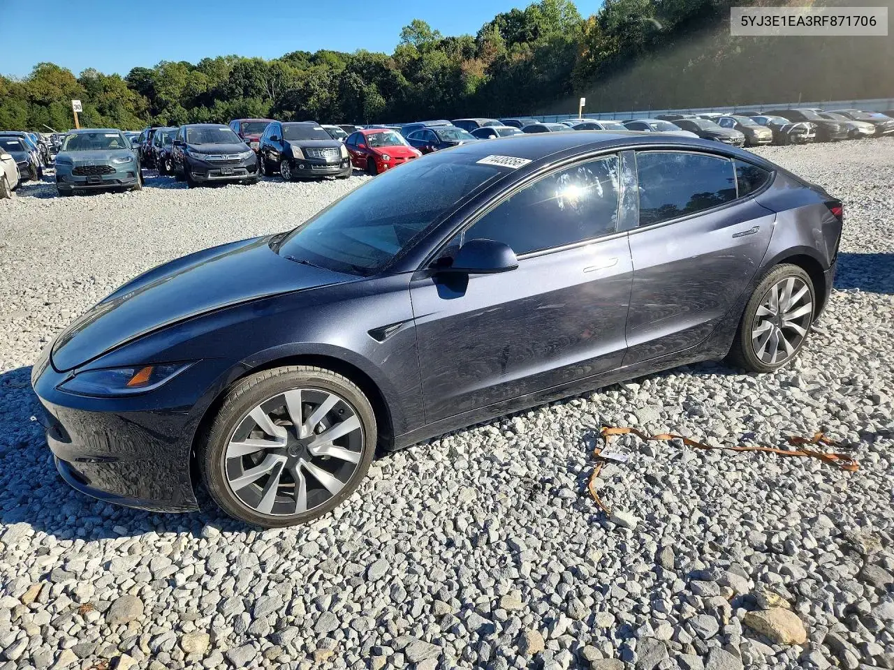 Tesla Model 3 2024