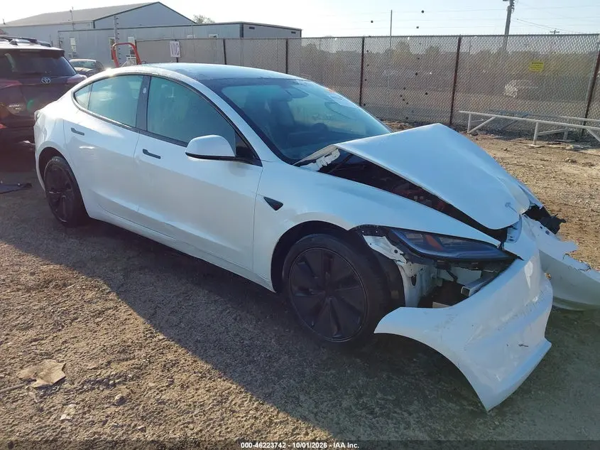 Tesla Model 3 Long Range Rear-Wheel Drive/Standard Rear-Wheel Drive 2025