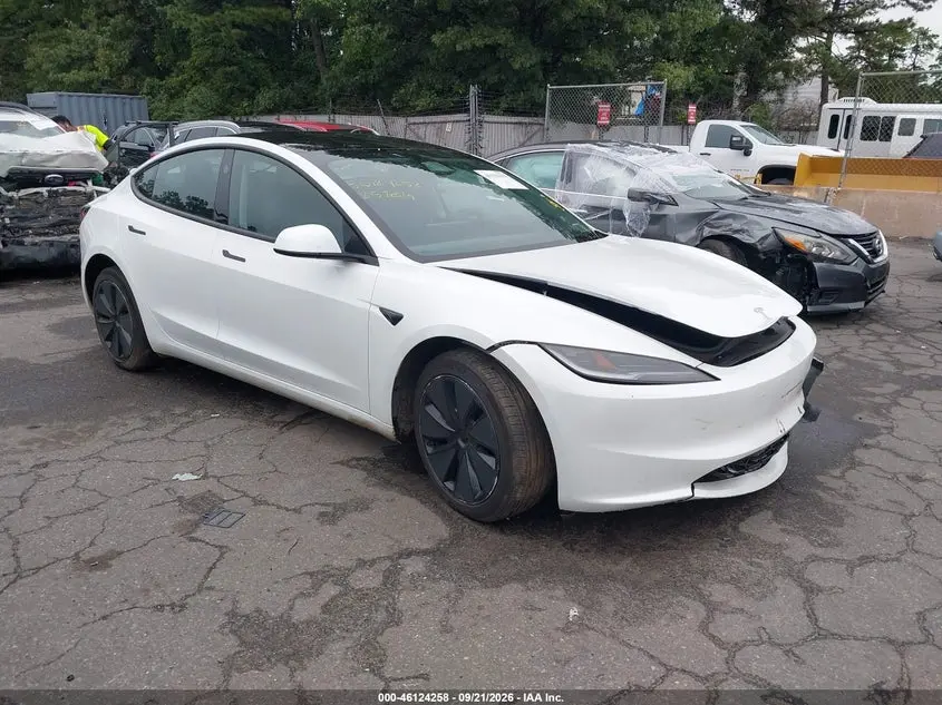 Tesla Model 3 Long Range Rear-Wheel Drive/Standard Rear-Wheel Drive 2025