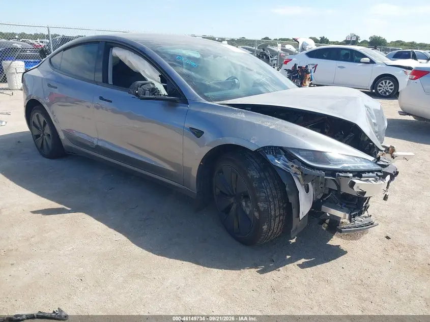 Tesla Model 3 Long Range Rear-Wheel Drive/Standard Rear-Wheel Drive 2025