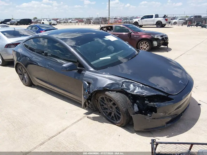 Tesla Model 3 Long Range Dual Motor All-Wheel Drive/Rear-Wheel Drive 2024