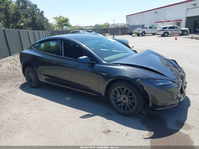 Tesla Model 3 Long Range Rear-Wheel Drive/Standard Rear-Wheel Drive 2025