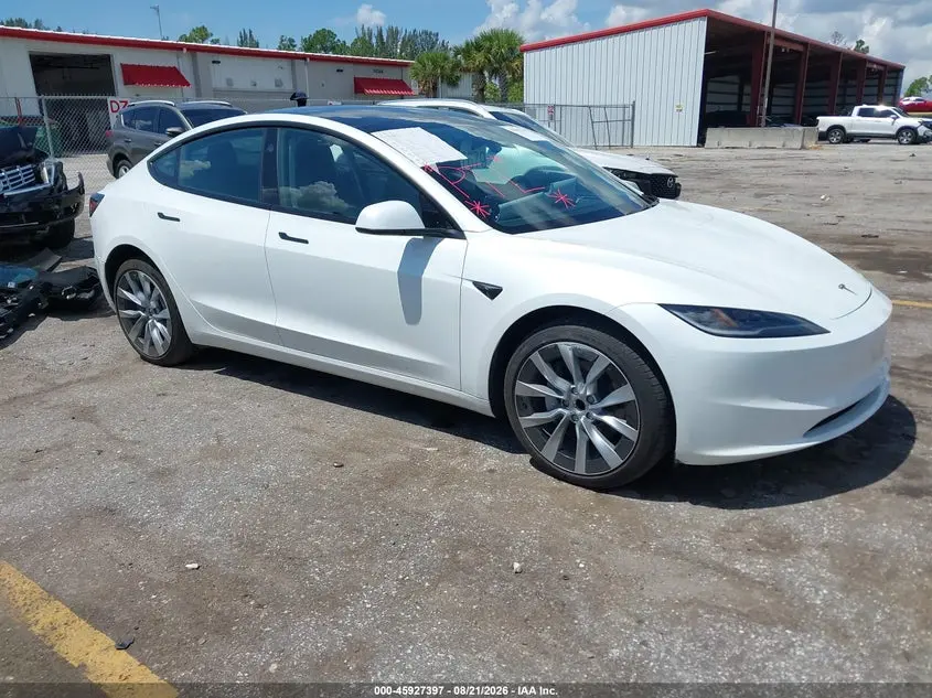 Tesla Model 3 Long Range Rear-Wheel Drive/Standard Rear-Wheel Drive 2025