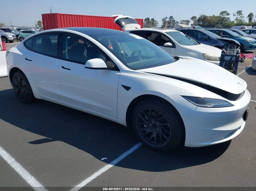 Tesla Model 3 Long Range Rear-Wheel Drive/Standard Rear-Wheel Drive 2025