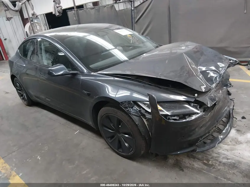 Tesla Model 3 Long Range Rear-Wheel Drive/Standard Rear-Wheel Drive 2025