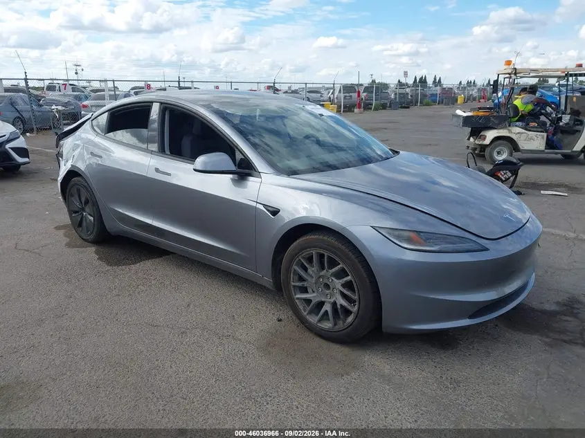Tesla Model 3 Long Range Rear-Wheel Drive/Standard Rear-Wheel Drive 2025