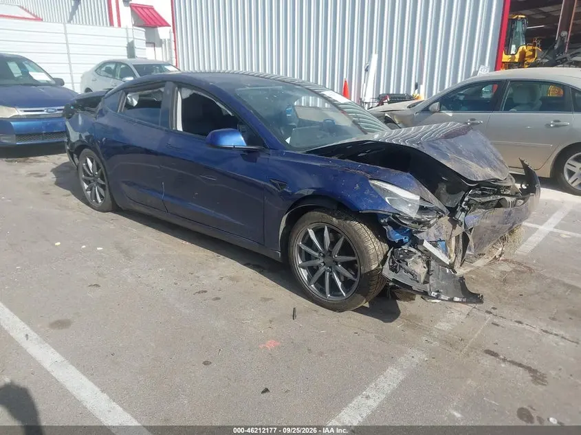 Tesla Model 3 Rear-Wheel Drive 2022