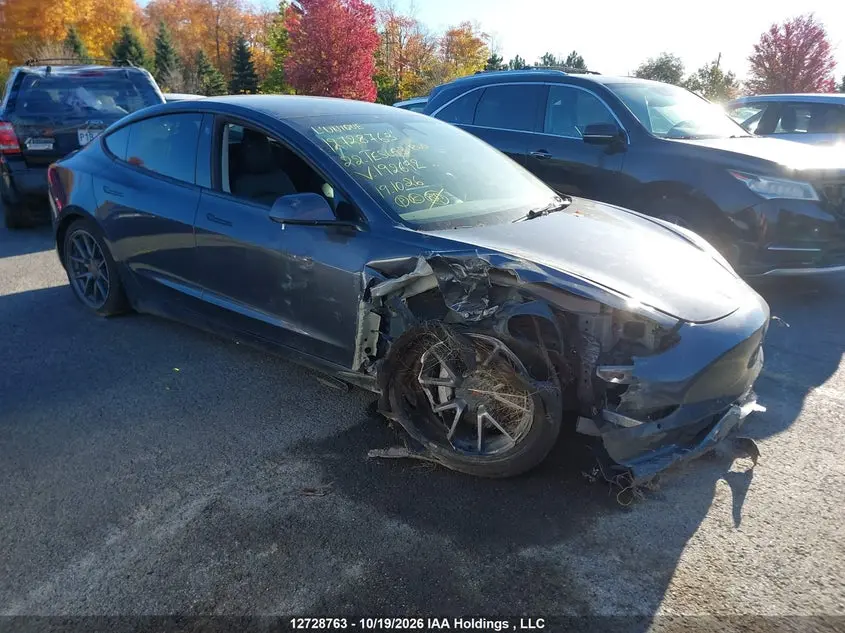 Tesla Model 3 Rwd/Standard Range 2022