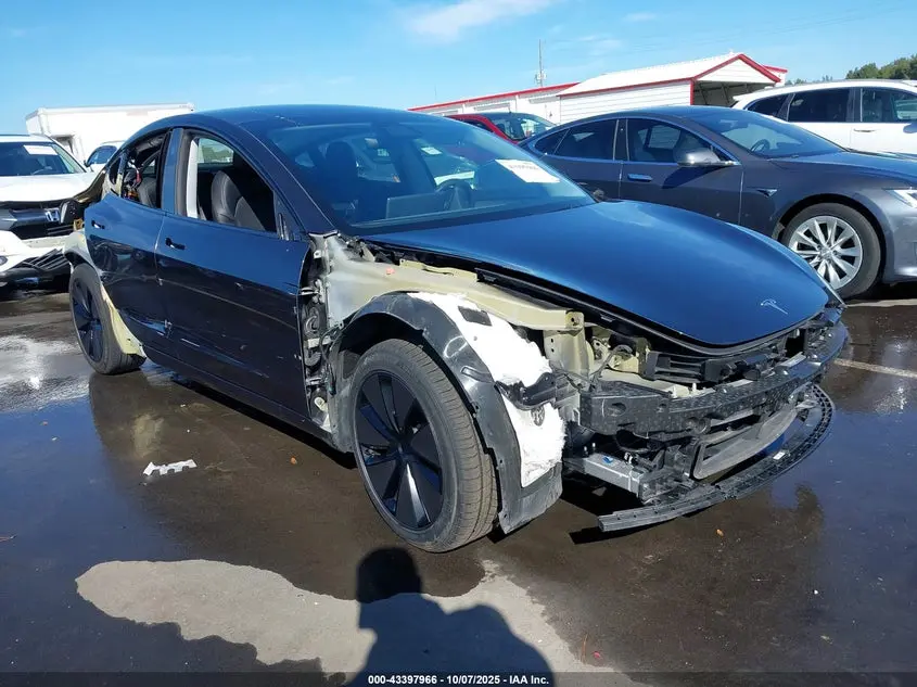 Tesla Model 3 Long Range Dual Motor All-Wheel Drive/Rear-Wheel Drive 2024