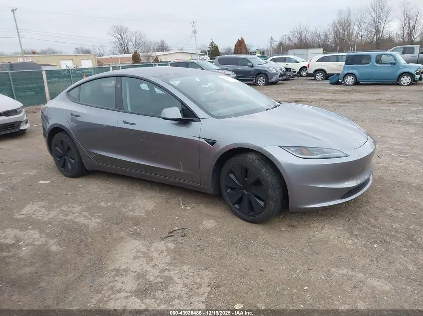 Tesla Model 3 Long Range Dual Motor All-Wheel Drive/Rear-Wheel Drive 2024