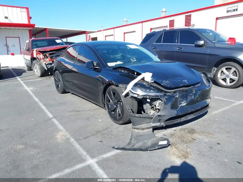 Tesla Model 3 Long Range Rear-Wheel Drive/Standard Rear-Wheel Drive 2025