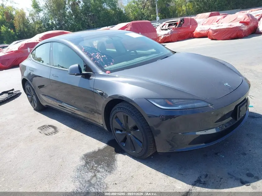 Tesla Model 3 Long Range Rear-Wheel Drive/Standard Rear-Wheel Drive 2025