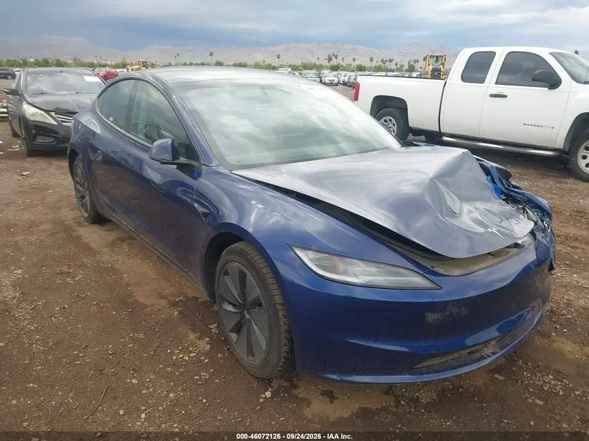 Tesla Model 3 Long Range Rear-Wheel Drive/Standard Rear-Wheel Drive 2025