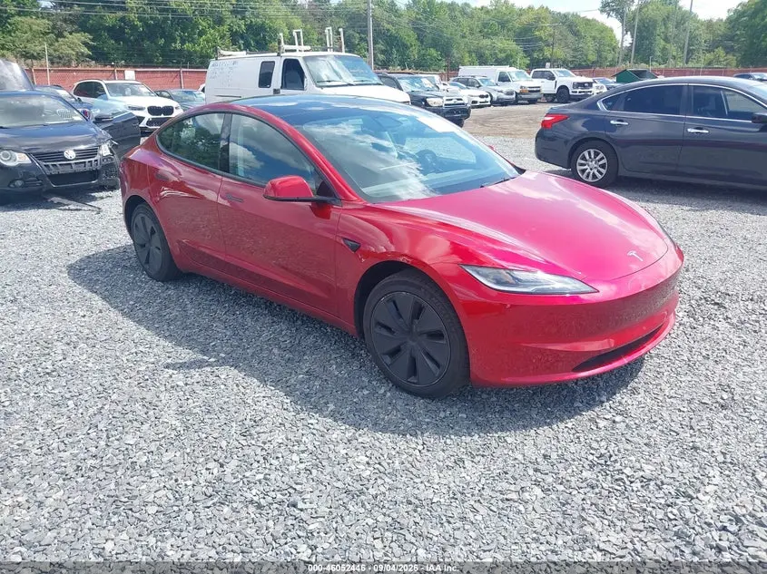Tesla Model 3 Long Range Rear-Wheel Drive/Standard Rear-Wheel Drive 2025