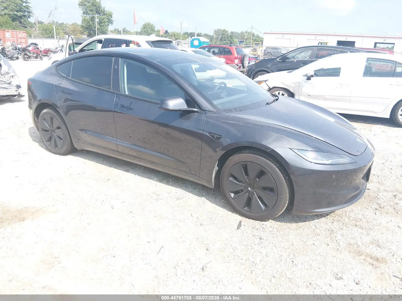 Tesla Model 3 Long Range Rear-Wheel Drive/Standard Rear-Wheel Drive 2025