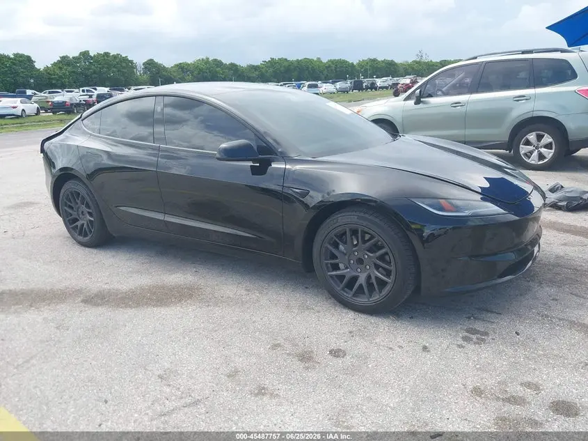 Tesla Model 3 Long Range Rear-Wheel Drive/Standard Rear-Wheel Drive 2025