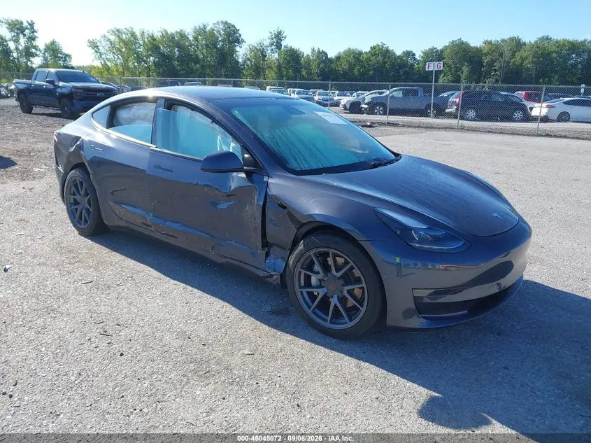 Tesla Model 3 Rear-Wheel Drive 2022