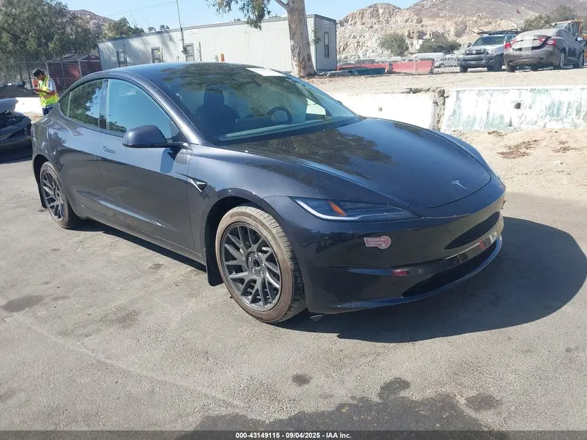 Tesla Model 3 Long Range Dual Motor All-Wheel Drive/Rear-Wheel Drive 2024