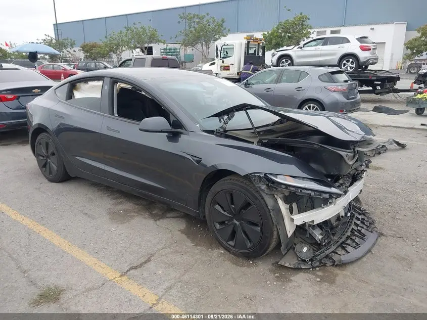 Tesla Model 3 2025