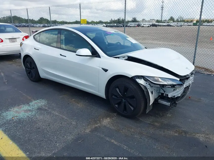 Tesla Model 3 Long Range Rear-Wheel Drive 2025