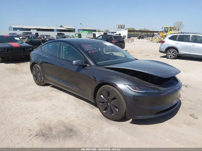 Tesla Model 3 Long Range Rear-Wheel Drive/Standard Rear-Wheel Drive 2025