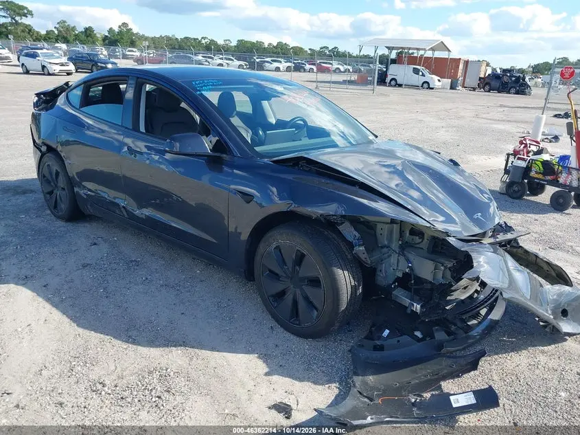 Tesla Model 3 Long Range Rear-Wheel Drive/Standard Rear-Wheel Drive 2025