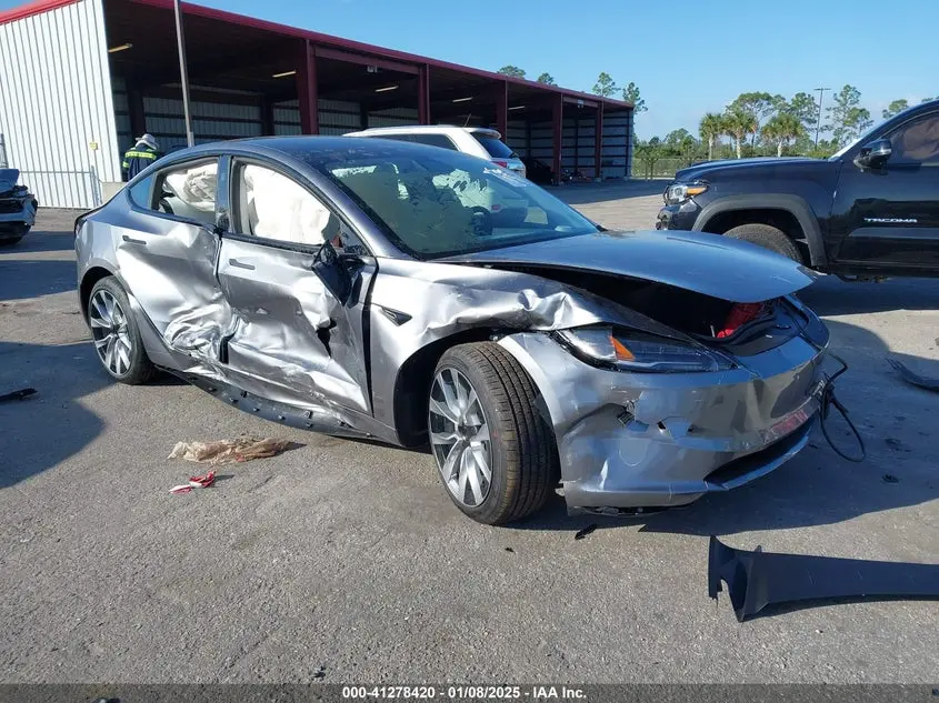 Tesla Model 3 Long Range Rear-Wheel Drive 2025