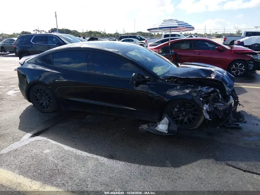 Tesla Model 3 Long Range Rear-Wheel Drive/Standard Rear-Wheel Drive 2025
