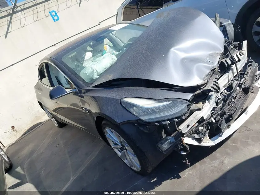 Tesla Model 3 Long Range/Mid Range 2018