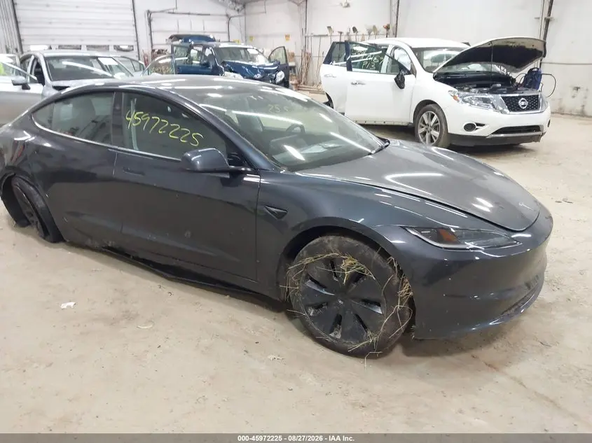 Tesla Model 3 2025