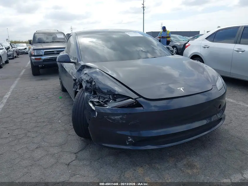 Tesla Model 3 Long Range Rear-Wheel Drive/Standard Rear-Wheel Drive 2025