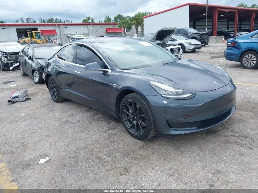 Tesla Model 3 Long Range/Mid Range 2018