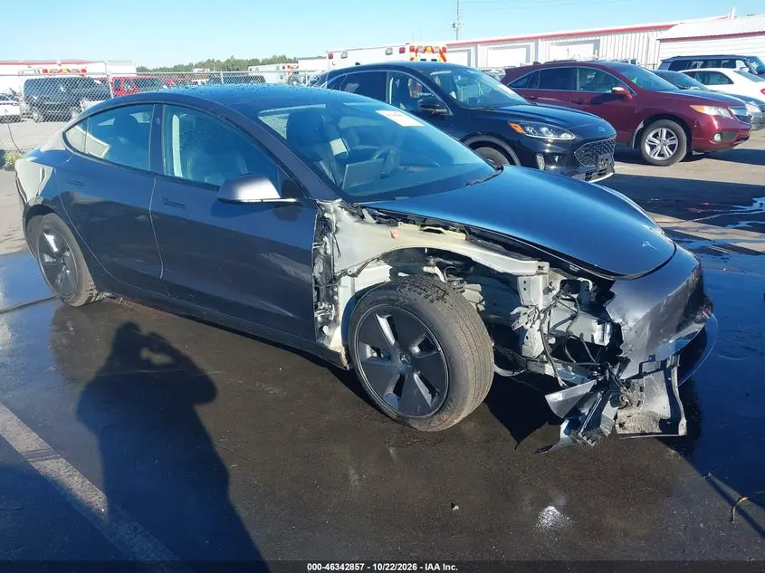 Tesla Model 3 Standard Range Plus Rear-Wheel Drive 2021