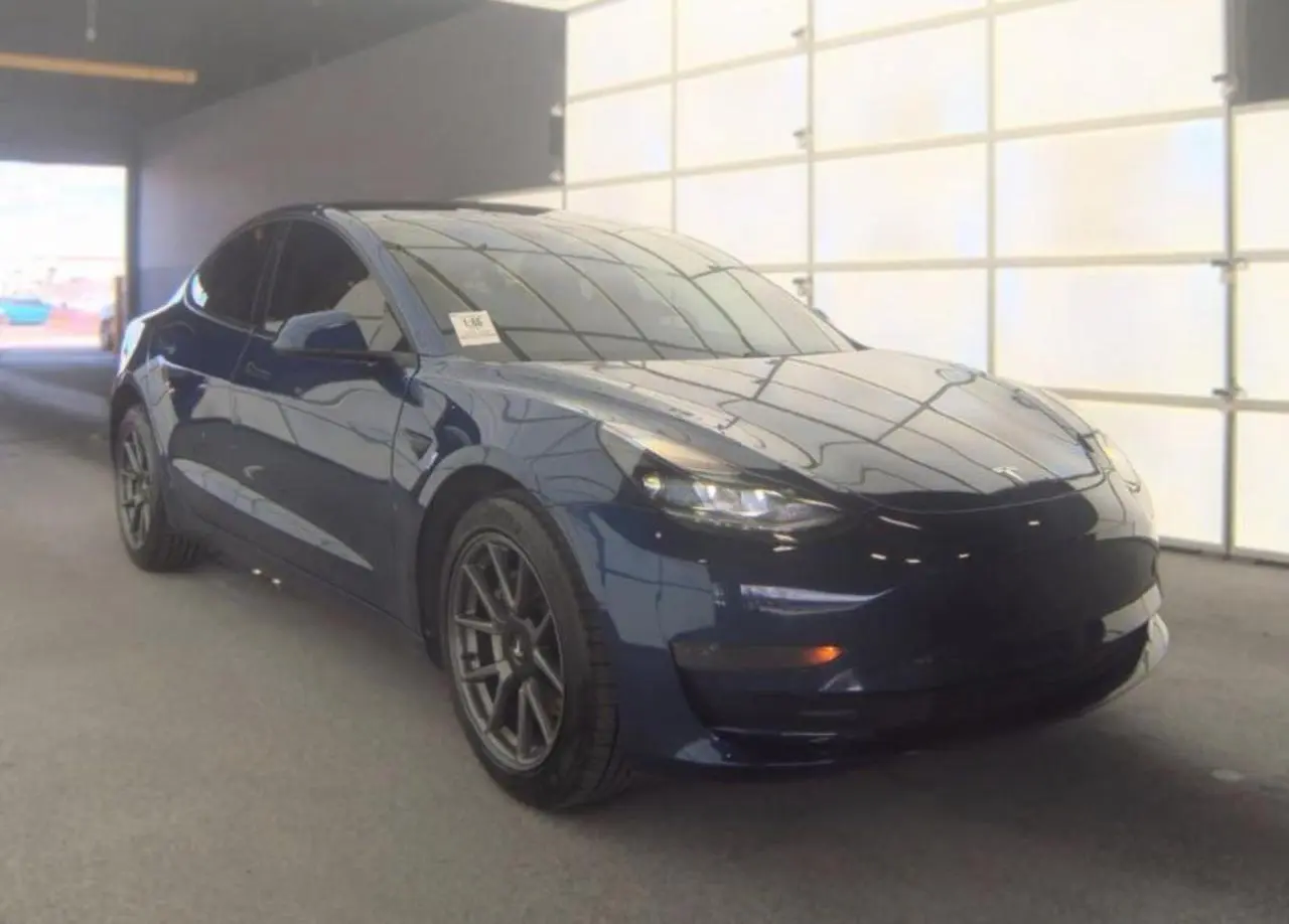 Tesla Model 3 2021
