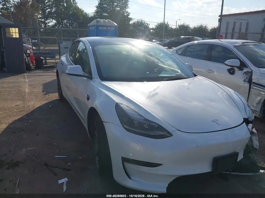 Tesla Model 3 Rear-Wheel Drive 2022