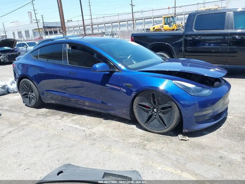 Tesla Model 3 Rear-Wheel Drive 2022