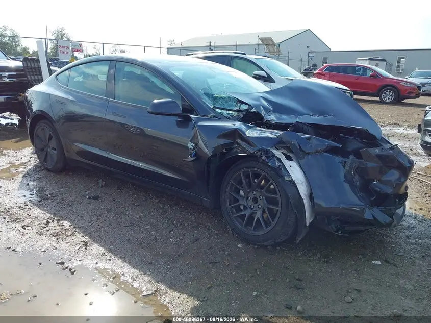 Tesla Model 3 Long Range Rear-Wheel Drive/Standard Rear-Wheel Drive 2025