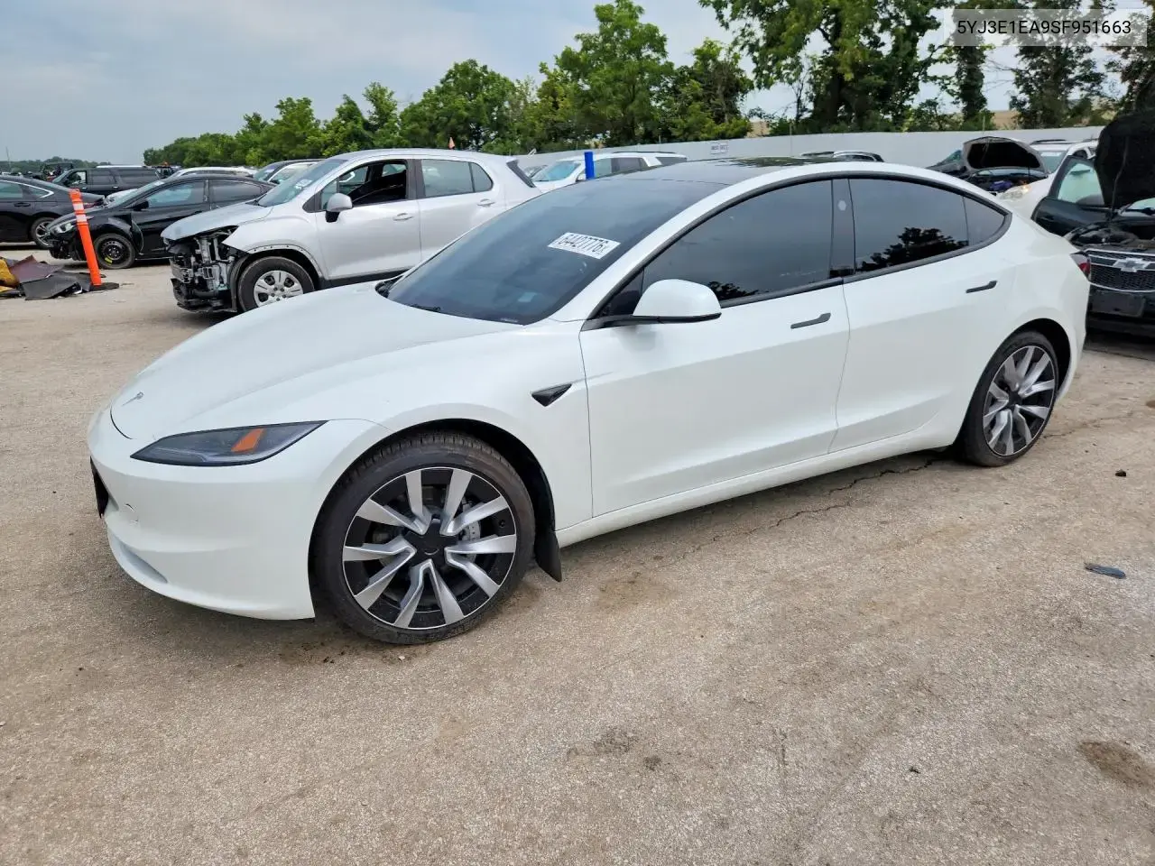 Tesla Model 3 2025
