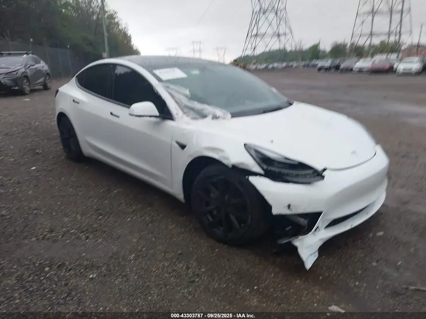 Tesla Model 3 Rear-Wheel Drive 2022