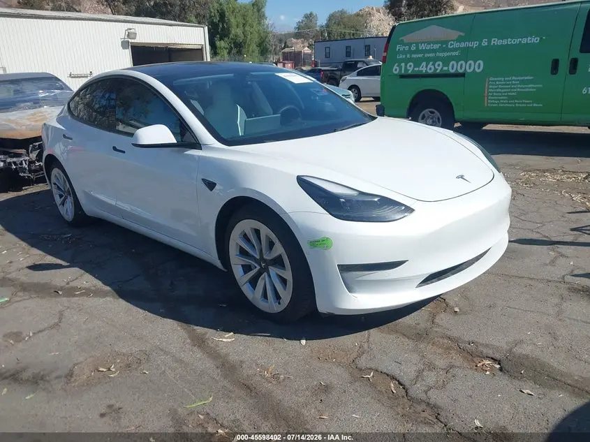 Tesla Model 3 Rear-Wheel Drive 2022