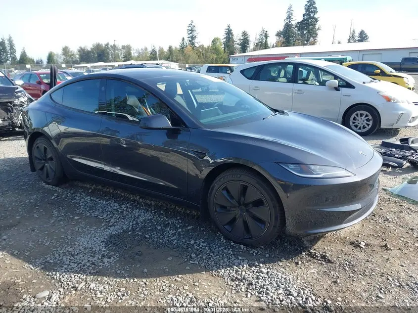 Tesla Model 3 Long Range Rear-Wheel Drive/Standard Rear-Wheel Drive 2025