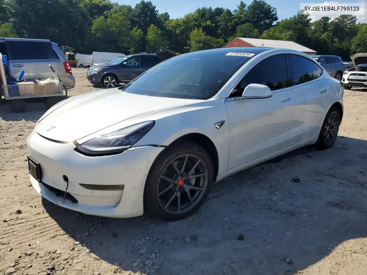 Tesla Model 3 2020