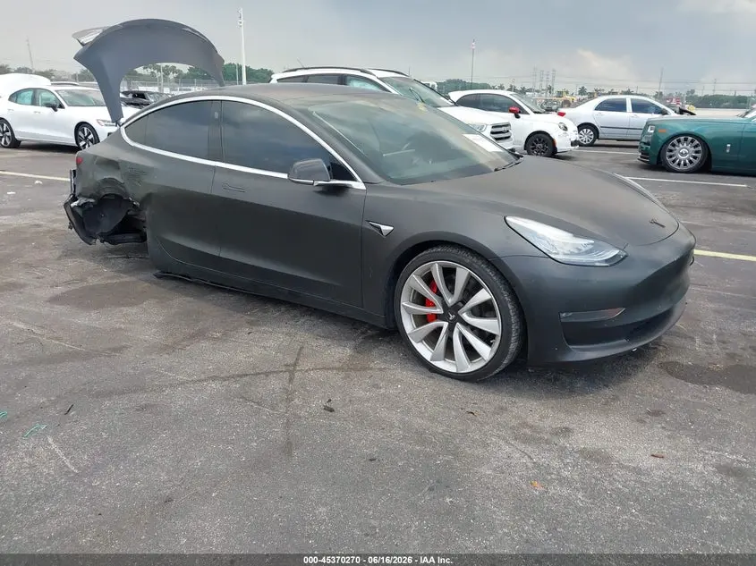 Tesla Model 3 Long Range/Performance 2018