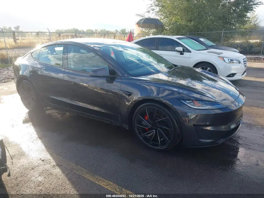 Tesla Model 3 Performance All-Wheel Drive 2025