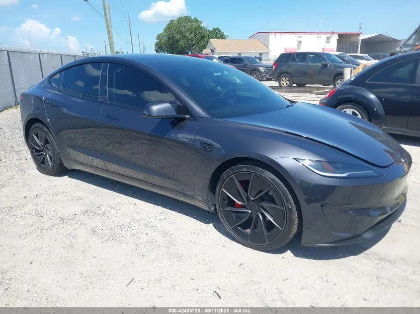 Tesla Model 3 Performance All-Wheel Drive 2024