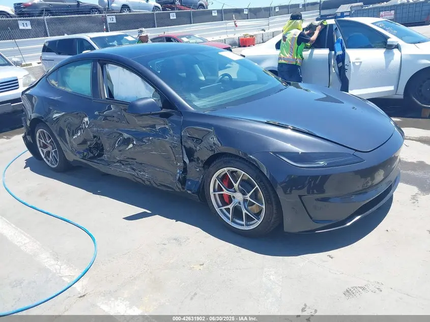 Tesla Model 3 Performance All-Wheel Drive 2024