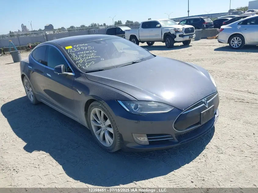 Tesla Model S 2016