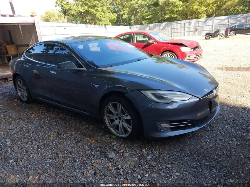 Tesla Model S Long Range Dual Motor All-Wheel Drive/Long Range Plus Dual Motor All-Wheel Drive 2021